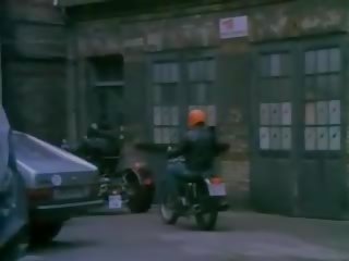 Rétro sexe film bike gang balle