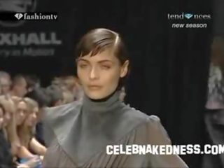 Celebnakedness modelos desnuda en la runway y seethroughs 14